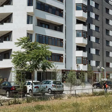 Luxury Flat 9 Near Metro-2